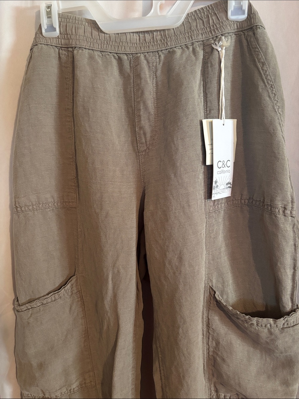 C&C California Women's Olive Green Washed Linen Cargo Joggers w/Toggle Cuffs - Picture 5 of 12